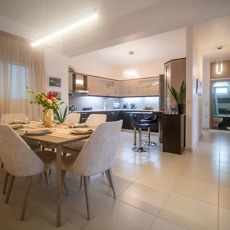 4 Seasons Ideal House Διαμέρισμα *